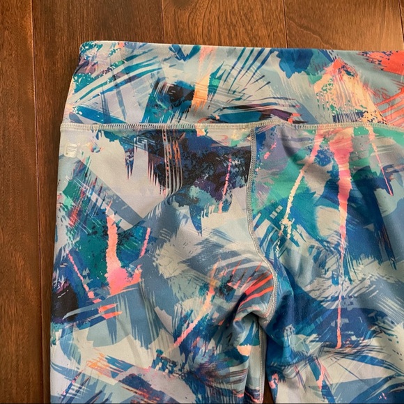 Fabletics High Waist Mist Ombré Powerhold Leggings - Picture 4 of 5